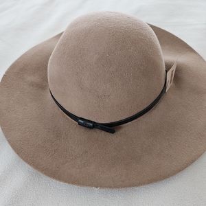 NWT Levi's wool felt floppy boots hat, brown tan